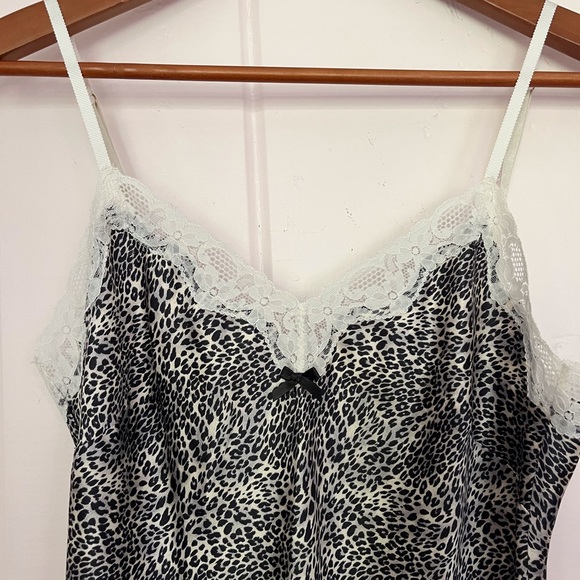 Victoria's Secret Lingerie Satin Slip Lace aplique Leopard print S NWT - Picture 6 of 9